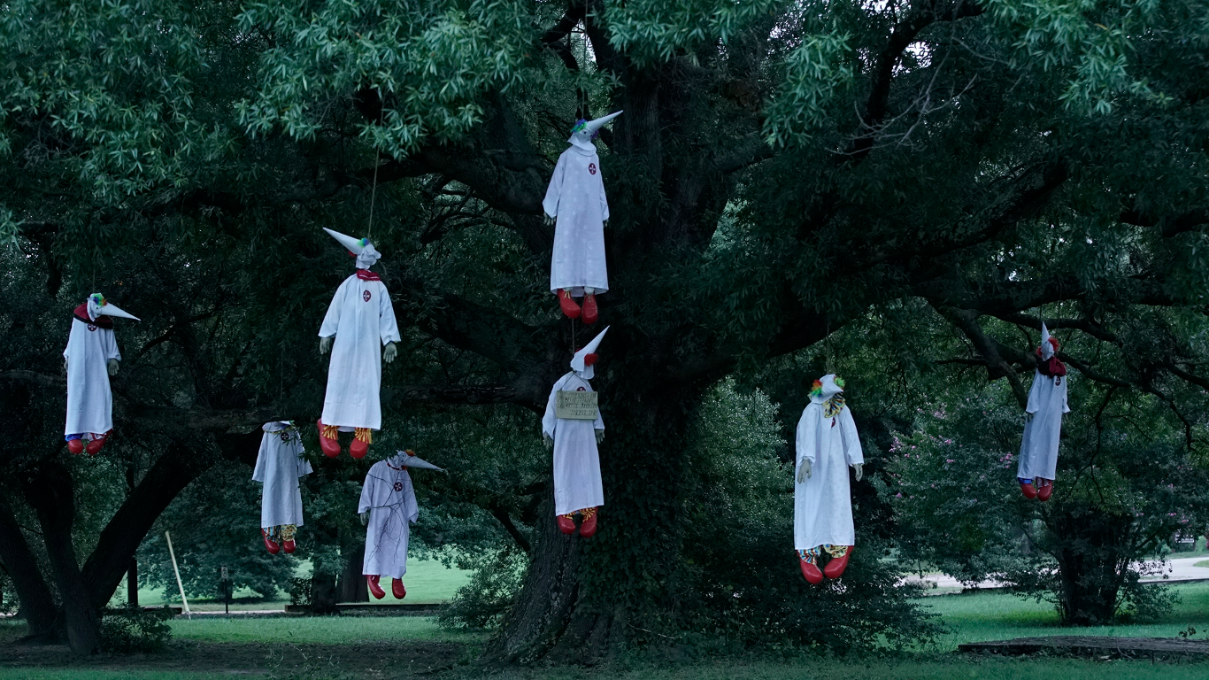 Hanging Klansmen art installation stuns Richmond community, makes