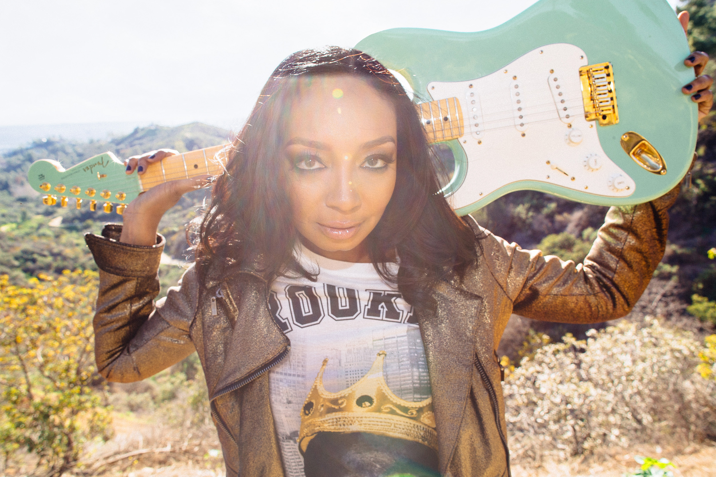 Malina Moye Joins John Oates And Sheila E For Feeding America Virtual